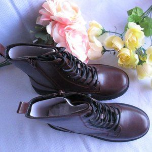 SO REINDEER BROWN COMBAT BOOTS SIZE 7